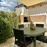 Daire Giardino Privato & Bbq Relax A Per 4