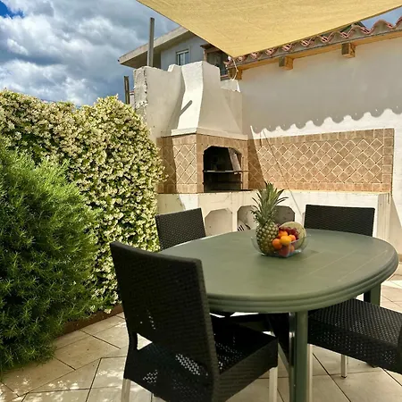 Lägenhet Giardino Privato & Bbq Relax A Per 4